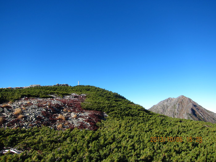 北岳＆間ノ岳：2日目（肩の小屋→北岳・間ノ岳・農鳥小屋→北岳山荘）_b0148050_1919330.jpg