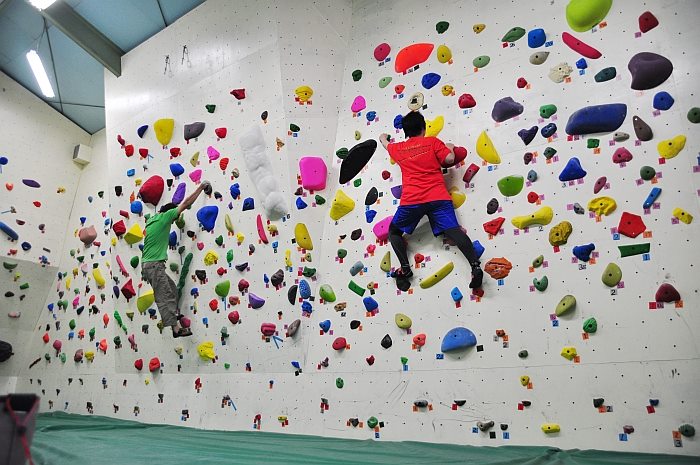 近所のクライミングジムがopenしました ぼちぼちいこか