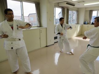 日曜空手　新川教室　空手の秋!_c0118332_18353286.jpg