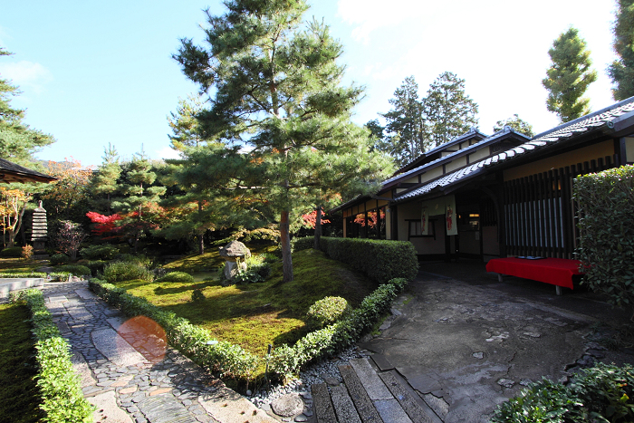 紅葉の南禅寺・哲学の路 －南禅寺順正－_b0169330_8501449.jpg