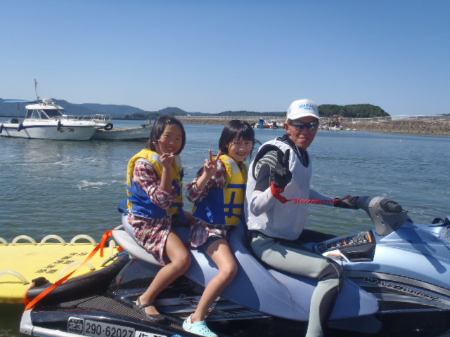 青い羽根チャリティーマリーナサンセットライブ&体験乗船会_a0077071_1412578.jpg