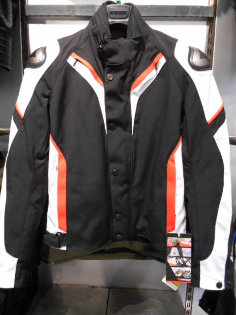 D-DRYジャケットも入荷しています。_d0330986_14144140.jpg