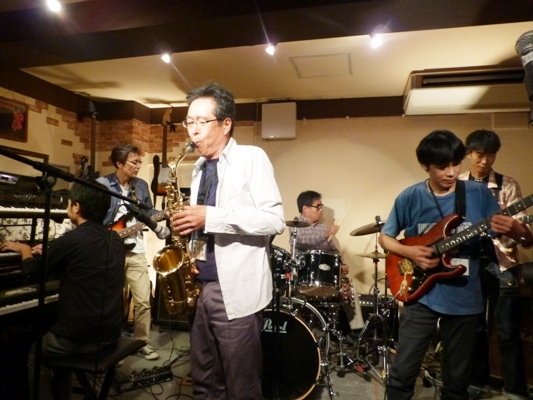 カラフル”ちょっと早い”ハロウィンライブ、ライブレポ♪part1_e0188087_2325397.jpg