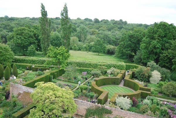 イギリス シシングハースト城の庭園 アーバン ガーデン ウォッチング
