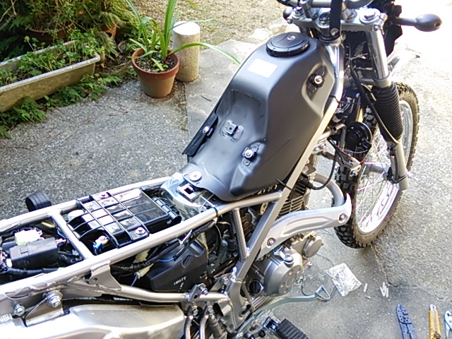 KLX125ナビ取り付け_c0030607_1511224.jpg