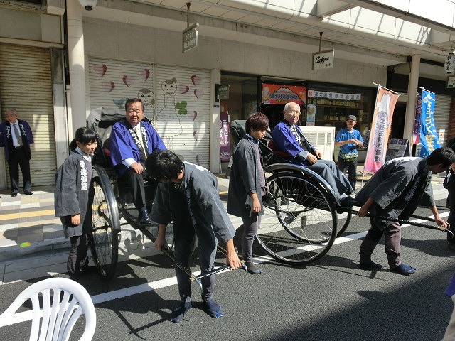 「つけナポ」と「ピロシキ」を堪能 吉原宿場まつり_f0141310_750713.jpg
