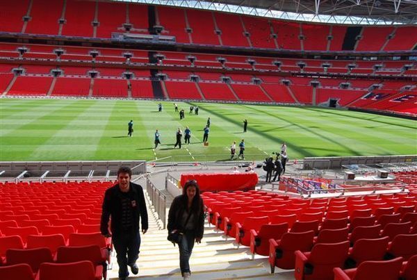 最新のスタジアムとして見ると：ウェンブリー・スタジアム : アーバン