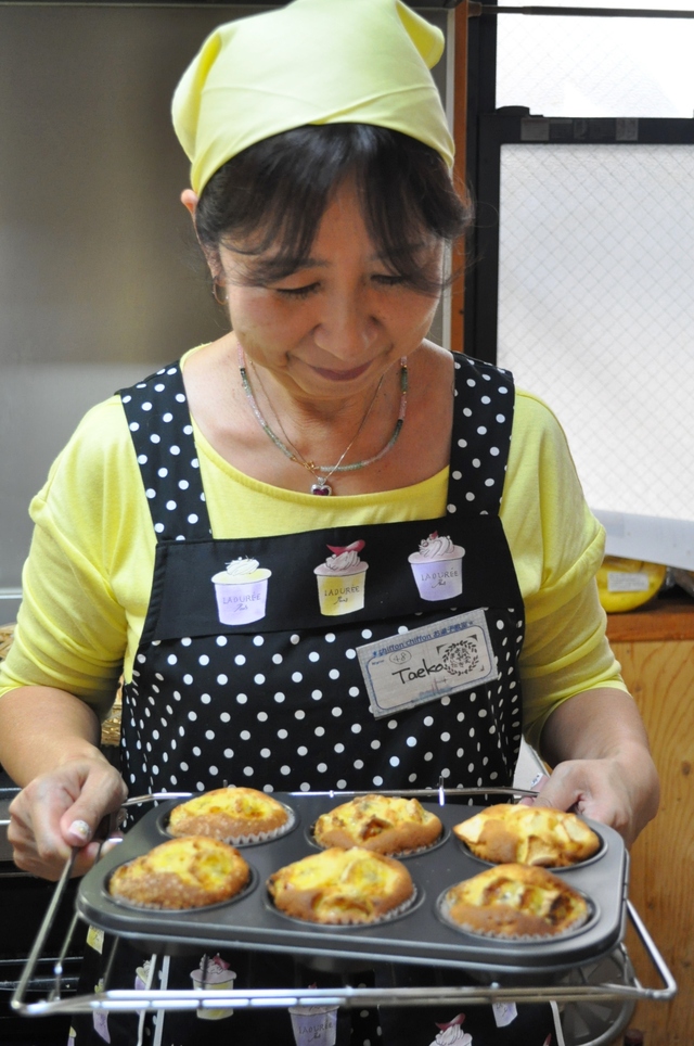 ご紹介は、気まぐれ講座「ばななマフィン」講座から♪。_b0087822_21385310.jpg