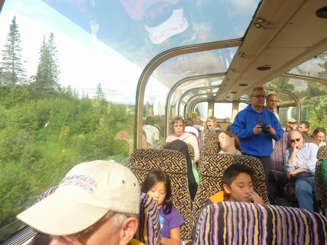 アラスカ鉄道のMckinley Explorerの汽車の旅、_a0170045_22211233.jpg