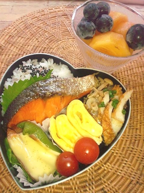 【ココ弁】紅鮭弁当♪_a0305046_8135898.jpg