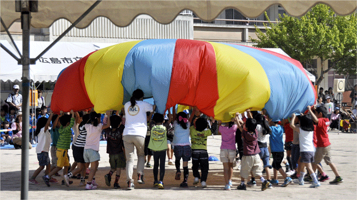   またまた運動会　（保育園）_f0183556_13351282.gif