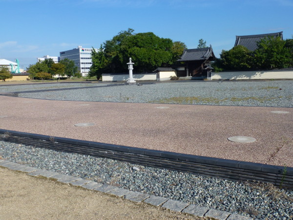 JR御着駅周辺散策記 その11 黒田官兵衛ゆかりの牛堂山国分寺と播磨国分寺跡 on 2013-9-28 _b0118987_1659062.jpg