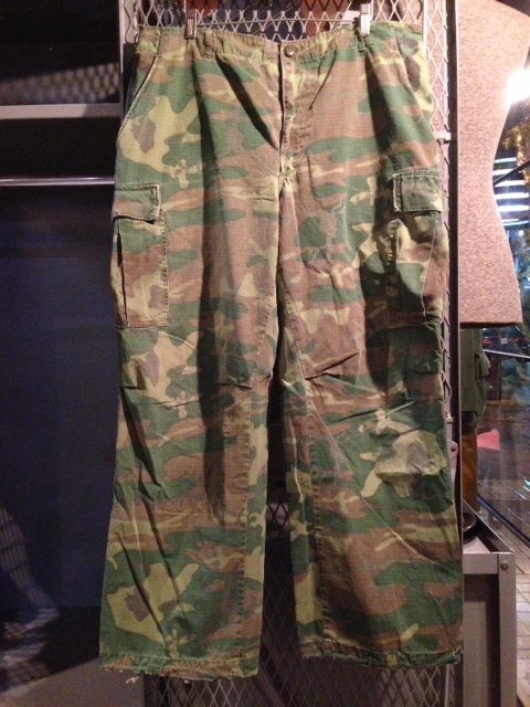 10月16日(水)大阪店ヴィンテージ入荷!!⑥U.S.Military編!50\'s U.S.ArmyリザードカモJkt!!(大阪アメ村店)_c0078587_0124592.jpg