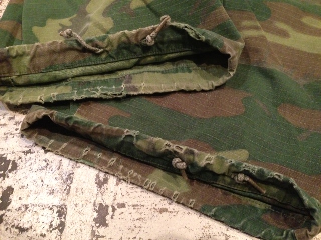 10月16日(水)大阪店ヴィンテージ入荷!!⑥U.S.Military編!50\'s U.S.ArmyリザードカモJkt!!(大阪アメ村店)_c0078587_0131128.jpg