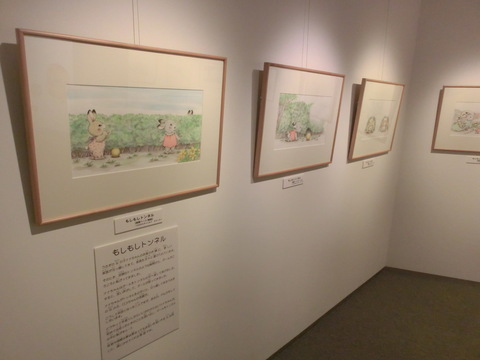 ちいさな駅美術館の展示_f0269910_1804081.jpg