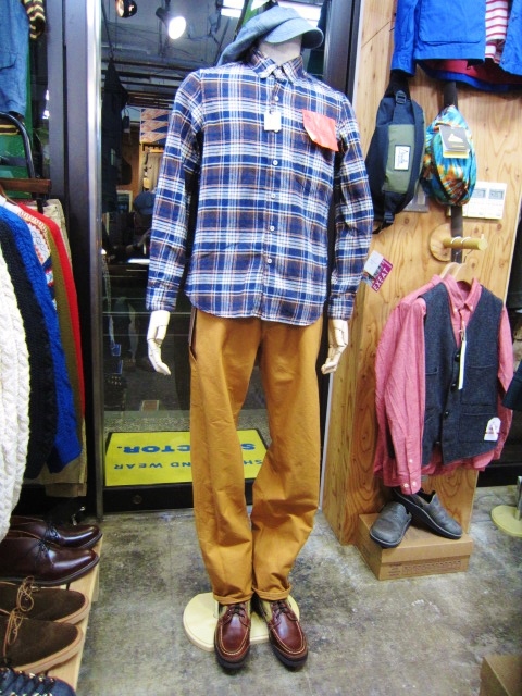 毎年・好評のKato BASIC NELL SHIRTS ・・・ 今季も色味の良い1枚達です♪♪♪_d0152280_21534614.jpg