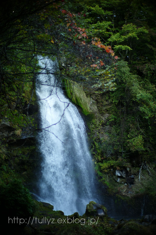 尾の島の滝（２）_d0108132_23363372.jpg