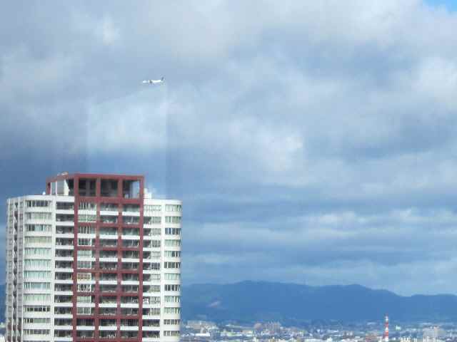 【大阪梅田阪急32番街の30階からの眺め】_c0042960_16421836.jpg
