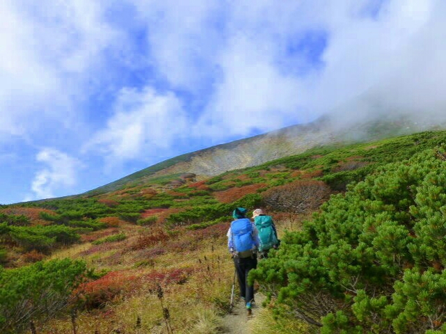 【 紅葉の白山でテント泊！ その3 ～展望コースから室堂、そして山頂へ！ 】_f0202271_2215013.jpg