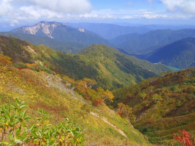 【 紅葉の白山でテント泊！ その3 ～展望コースから室堂、そして山頂へ！ 】_f0202271_24579.jpg