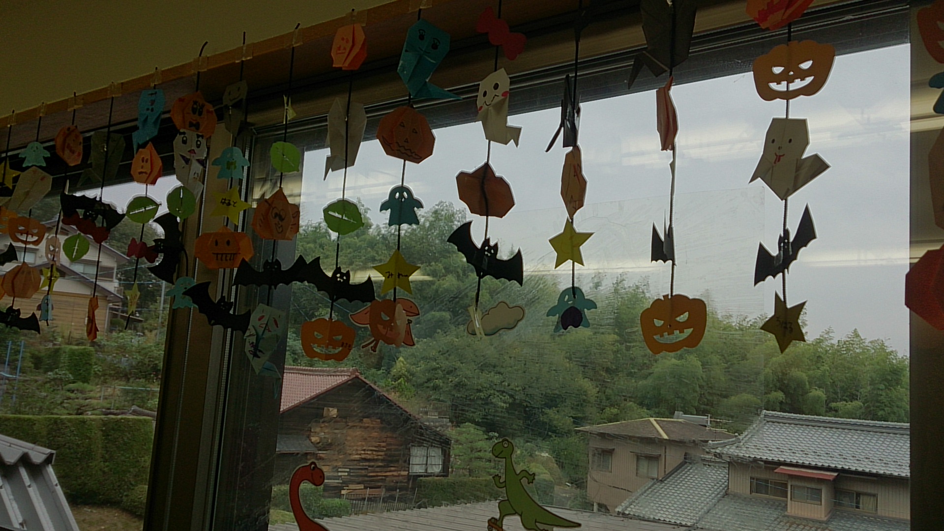 ハローウィン・・・・・飾り付け準備完了???_f0065444_165441100.jpg