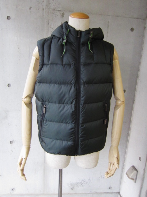 add ・・・ 注目の最新DOWN JACKET (VEST × JACKET)です!★!_d0152280_15182839.jpg