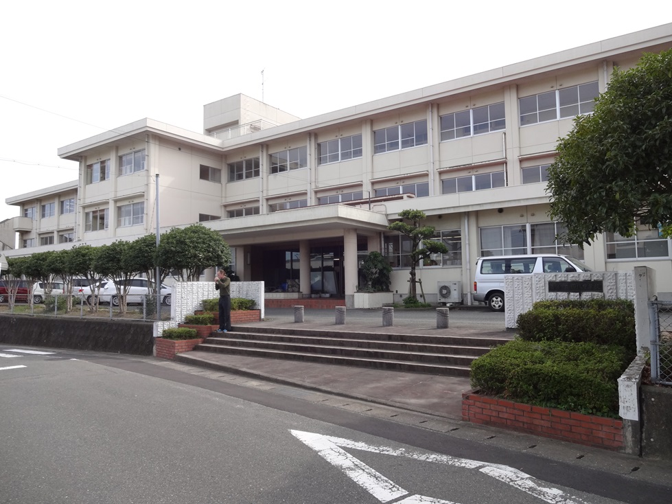 佐賀県鳥栖市の4つの中学校を訪問_c0162404_0511980.jpg