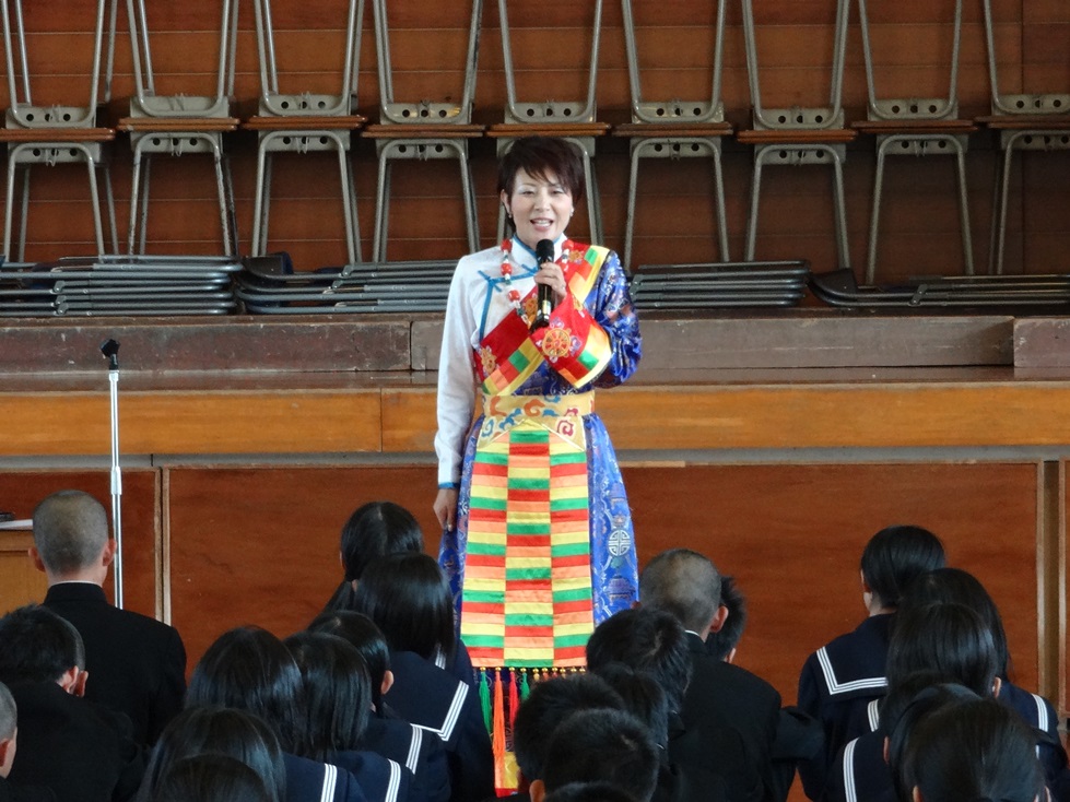佐賀県鳥栖市の4つの中学校を訪問_c0162404_0534145.jpg