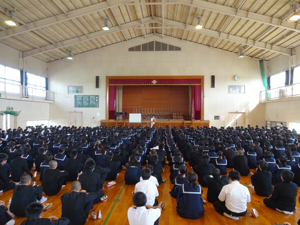 佐賀県鳥栖市の4つの中学校を訪問_c0162404_055018.jpg