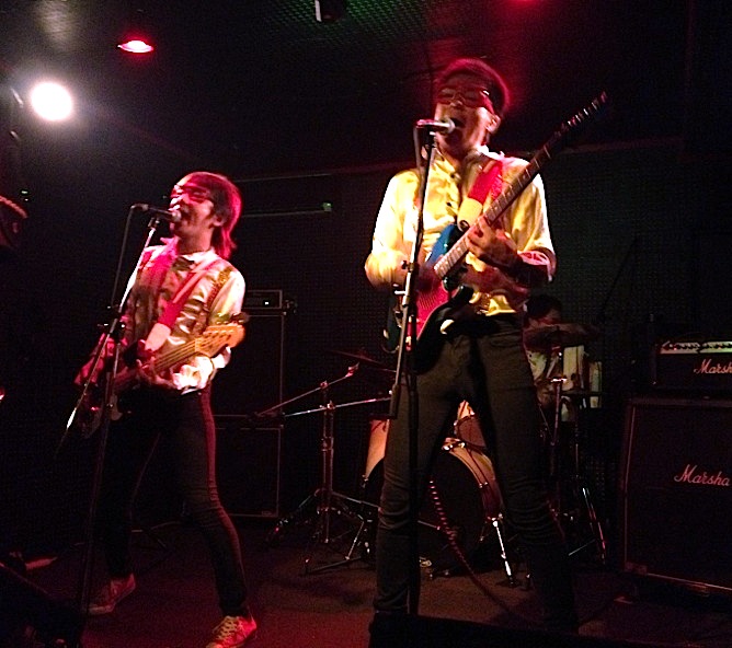 RADIO BEAT_c0234515_758535.jpg