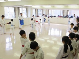 日曜 新川教室 親子空手 秋季昇級審査会_c0118332_16331330.jpg