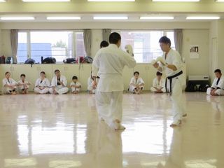 日曜 新川教室 親子空手 秋季昇級審査会_c0118332_16332223.jpg