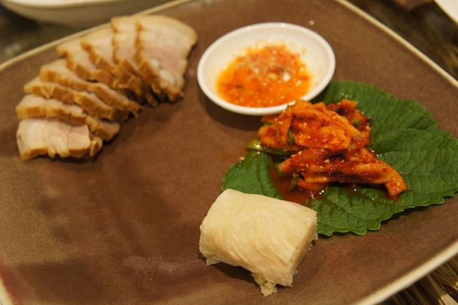 七良(チルリャン)で韓定食ランチ_b0060363_132715100.jpg