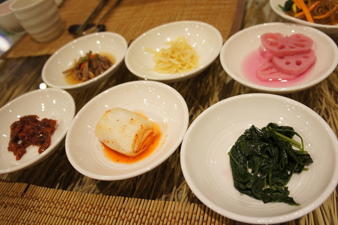 七良(チルリャン)で韓定食ランチ_b0060363_13395761.jpg