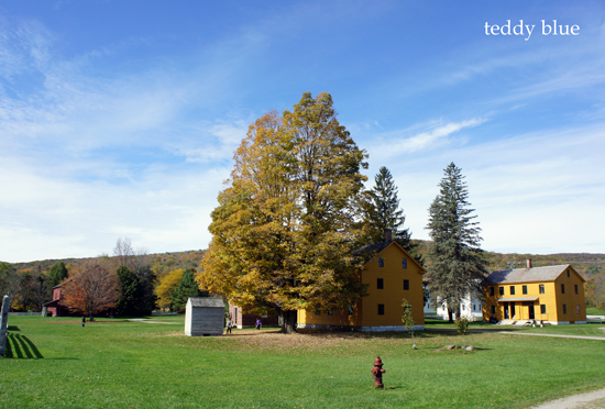 Hancock Shaker Village シェーカーヴィレッジ、MA : teddy blue