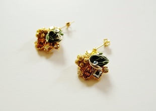 ビジューピアス、ワイヤーネック金を販売します_c0122475_1333377.jpg