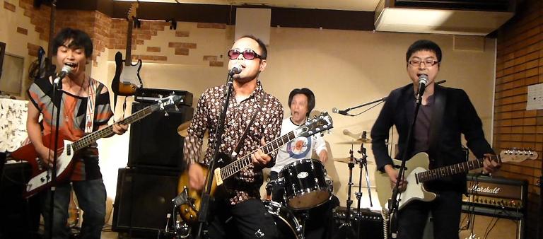 カラフル”ちょっと早い”ハロウィンライブ、ライブレポ♪_e0188087_1842277.jpg