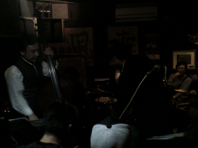 f0230558_33818.jpg