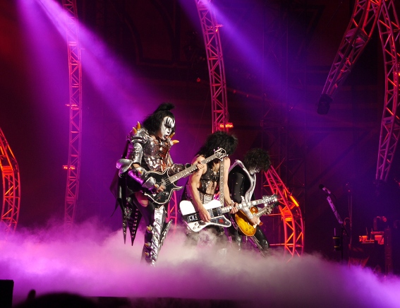 KISS に会えた夜 @2013.10.21,osaka_b0118001_1891689.jpg