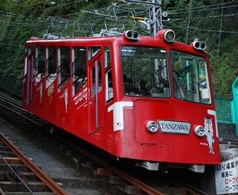 大山のケーブルカー_e0030537_085241.jpg