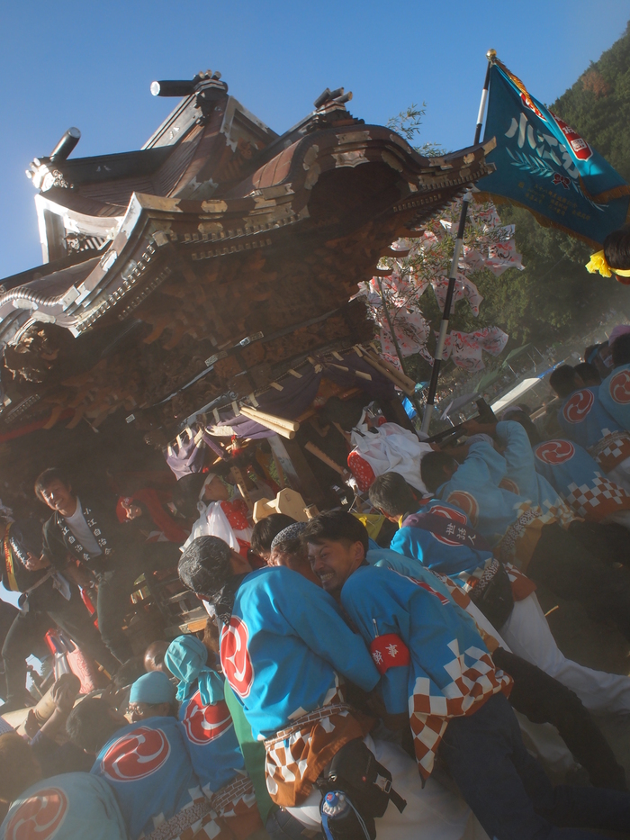 ★小豆島　「伊喜末(いぎすえ)八幡神社の太鼓台奉納」（２）_e0291683_12431637.jpg