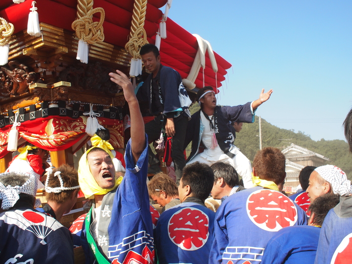 ★小豆島　「伊喜末(いぎすえ)八幡神社の太鼓台奉納」（２）_e0291683_12444558.jpg