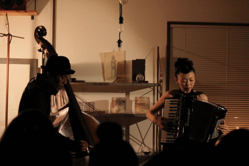 SOUNDPOST presents ちどり音楽会 mama!milk LIVE レポート⑤_a0251920_23584439.gif