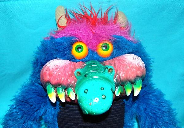 ちょっぴしレアなUK版 My Pet Monster（マイペットモンスター）☆_c0084047_2211235.jpg