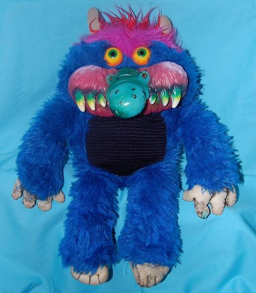 ちょっぴしレアなUK版 My Pet Monster（マイペットモンスター）☆_c0084047_2232794.jpg