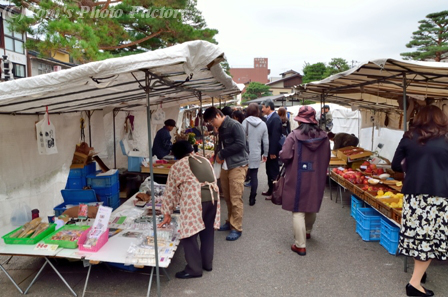 飛騨路 初秋高山 陣屋前の朝市 Tomの一人旅 気のむくまま 足のむくまま 飛騨路 初秋高山 陣屋前の朝市 Tomの一人旅 気のむくまま 足のむくまま