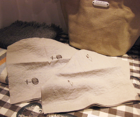 【〜11/5】風子「旅をするワンピース」展_b0184796_16144289.jpg