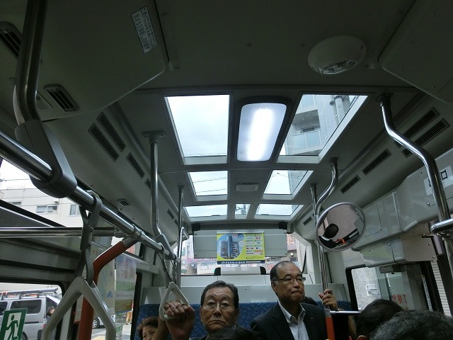 スカイツリーも車内から見学できる 墨田区のワンコインバス_f0141310_7453639.jpg