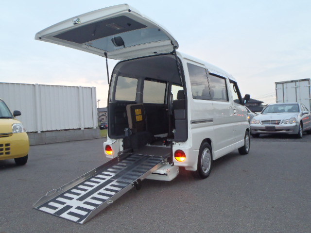 ★おすすめ車★タウンボックス スローパー車いす移動車 ニールダウン式_c0213517_10305427.jpg