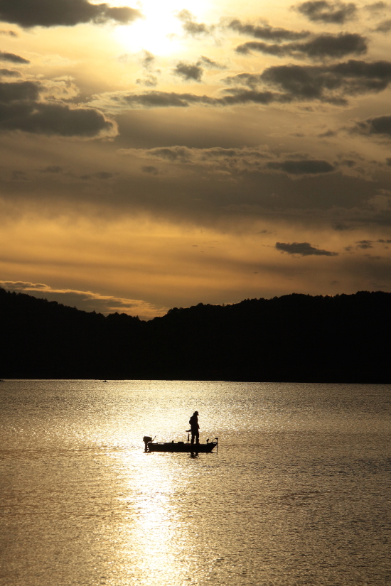      湖の夕暮れ　　―　裏磐梯　桧原湖　　（ 東北　2013 秋 ）　―_e0249878_23492887.jpg